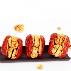 三只松鼠 枣夹核桃仁500g新疆和田大枣无核红枣零食夹心