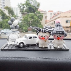 国产 汽车内饰创意可爱 中控车载漂亮装饰 车内饰品摆件