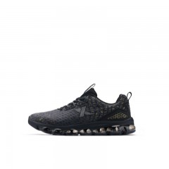 特步 XTEP 982119119087 跑步鞋 男士 40码 黑金