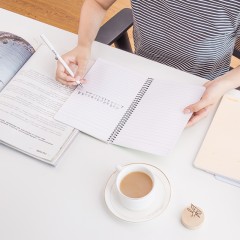 得力 7681螺旋装订本 日记本 A5软抄本 40页作业本 练习本 记事本