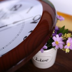 国产 康巴丝16英寸静音欧式挂钟大号夜光万年历时尚客厅表卧室石英钟表