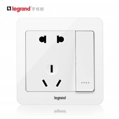 罗格朗 墙壁86型二三插一开五孔带开关的插座面板家用多孔插板